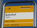 (156'345) - PostAuto-Haltestellenschild - Fiesch, Bahnhof - am 31. Oktober 2014