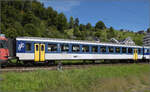150 Jahre Tsstalbahn.

Im Pendelzug mit Swiss-Express-Lok Re 4/4 II 11141 und RBe 540 074 ist auch der Einheitswagen I mit der Nummer B 50 85 20-35 305-5 eingereiht. Der etwas schrge Pendelzug rangiert in Bauma, um sich auf die Fahrt auf der eigentlichen Jubilarin zu begeben. September 2025.
