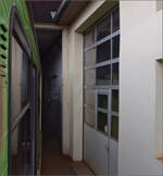 BDeh 4/4 313 bringt den Zug mit Bt 351 und Bt 362 nach Aigle.