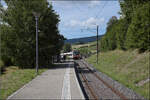 Jurabahn vor der Generalsanierung im Abschnitt Sanceboz-Sombeval – Moutier.

RBDe 560 227 in Pontenet. August 2026.
