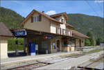 Jurabahn vor der Generalsanierung im Abschnitt Sanceboz-Sombeval – Moutier.

Das Empfangsgeb�ude von Court. August 2026. 