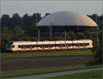 RABe 523 045 bei der ARA Oensingen. August 2025.