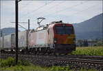 Rem 476 451 von Railcare mit einem Coopzug bei Altreu. September 2026. 