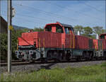 �berraschend kamen Am 841 013 und Am 841 035 der Lokpool AG aus Frauenfeld bei Altreu vorbeigefahren. Sie fuhren zur Baustelle der Jurabahn, wo sie am Abend in Reconvilier an einem Bauzug abgestellt waren. 

Die Lokpool AG hat einige Am 841 von den SBB �bernommen. Bislang sind 5 Dieselloks zu Zweikrafthybridloks Aeam 841 umgebaut. M�glicherweise sind sie noch nicht zugelassen. Denn eigentlich w�re das Umbaukonzept ideal f�r jede Bahnbaustelle und an dieser Stelle die ersten Eins�tze der Aeam 841 zu erwarten. September 2026. 