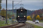 Sonderfahrt mit Be 4/4 102 der Emmentalbahn nach Brugg. 

Im Anflug auf Kleindietwil. November 2025.