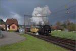 Ostermontag bei der 'Emmentalbahn'.

Eb 3/5 5810 in Häusenmoos. April 2024.