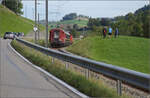 Dampftage Huttwil 2024 mit Diesel, Elektro und Dampfgiganten.

Bm 6/6 18505 der OeBB mit den hauseigenen Speisewagen WR 401 und WR 402 im Fuchsloch bei Drrenroth. Oktober 2024.