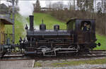 Ostermontag bei der 'Emmentalbahn'.

Die umfangreichen Rangierarbeiten von E 3/3 853 der JS in Wasen im Emmental. April 2024.