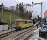 Ostermontag bei der 'Emmentalbahn'.

Die umfangreichen Rangierarbeiten von E 3/3 853 der JS in Wasen im Emmental. April 2024.