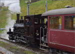 Ostermontag bei der 'Emmentalbahn'.

Die umfangreichen Rangierarbeiten von E 3/3 853 der JS in Wasen im Emmental. April 2024.