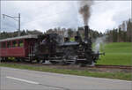 Ostermontag bei der 'Emmentalbahn'.

E 3/3 853 der JS in Oberei. April 2024.