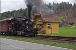 Ostermontag bei der 'Emmentalbahn'.

E 3/3 853 der JS in Oberei. April 2024.