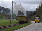 Ostermontag bei der 'Emmentalbahn'.

Wenn das Postauto Zugverfolgung macht. Zwei historische Saurerbusse, mit und ohne Schnauze sind bei E 3/3 853 der JS erfolgreich... wenn ein bisschen nachgeholfen wird... Das hintere Fahrzeug ist ein Saurer 3DUK aus dem Jahr 1972. Riedboden, April 2024.