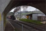 Ostermontag bei der 'Emmentalbahn'.

E 3/3 853 der JS verlässt den Bahnhof Sumiswald-Grünen. April 2024.