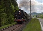 150 Jahre Emmentalbahn. 

141-R-1244 auf der RSHB-Strecke im Rahmen der grossen Emmentalrundfahrt zum Jubilum. An Rotwald bei Mussachen. Mai 2025.