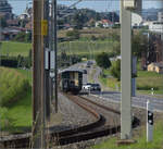 Der Museumszug mit Seetalkrokodil De 6/6 15301 und Seetalwagen auf dem Weg nach Eschenbach (LU) ein. September 2024.