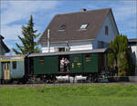 Der Museumszug mit Seetalkrokodil De 6/6 15301 mit BLS A 801 und SBB F 16847 rollt das starke Geflle nach Hochdorf herunter.