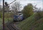   Containerzug bei Lottstetten, gezogen von Re 475 424.