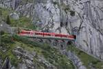 ABeh 8/12 312 der MGB bei der Teufelsbrücke in der Schöllenenschlucht. August 2025.