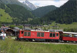 Zug nach Gletsch mit HGm 4/4 62 bei St.