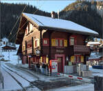 Versehentlich in Arosa, des Wetters wegen. 

Der h�bsche Bahnhof Litzir�ti. Januar 2026.