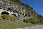 Lok Heidi G 3/34 11 zwischen Alvaneu und dem Landwasserviadukt mit einem Museumszug. September 2026.