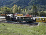 Hinter G 3/4 11 'Heidi' ist der erstklassige Wagen A 1102 der RhB eingereiht. Surava, September 2026