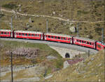 Der Wagen B 2314 links ist ein EW I in der kurzen Variante, der 1968 von FFA an die RhB geliefert wurde.