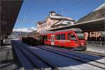 Steuerwagen 52804 ist mit Ge 4/4 620 'Zernez' unterwegs und wartet auf die Rückfahrt nach Scuols. Januar 2023.