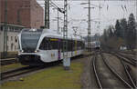 Paralleleinfahrt von RABe 526 783 und 4010 007 nach Singen.