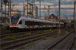 Noch schnell der Abend in Pratteln.

RABe 523 001 und RABe 521 014 auf der Bözbergstrecke. Oktober 2024.