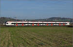 Aargauische Südbahn.

Vermutlich ist RABe 521 019 im Bild bei Hendschiken. November 2024.