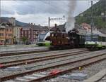 Vapeur Val-de-Travers: Train du Terroir.

E 3/3 8511 in Fleurier eingekesselt zwischen RABe 523 075 und dem Bt des TransN RABe 567 314. Mai 2023. 