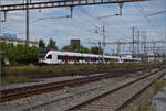 0-523-rabe-523-flirt-ch/893777/rabe-523-001-und-rabe-523 RABe 523 001 und RABe 523 064 in Pratteln. August 2025.