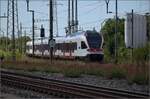 0-523-rabe-523-flirt-ch/893805/rabe-523-064-und-rabe-523 RABe 523 064 und RABe 523 001 in Pratteln. August 2025.