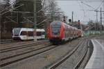 146 203 mit einem Regionalexpress Richtung Stuttgart in Lindau-Reutin.