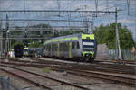 RABe 535 123 'Auserberg' und RABe 535 124 'Eggerberg' treffen in Burgdorf ein. Mai 2025.