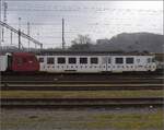 rbde-567-537-npz-typ-privatbahn-mit-2-fuehrerstaenden/805470/rbde-567-171-fuer-stadler-ehemals RBDe 567 171 fr Stadler, ehemals TPF macht sich in St. Margrethen bereit fr die Rckfahrt. Februar 2023.