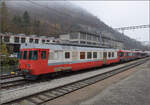 RBDe 567 174 gehört heute zu OeBB historic und ist wegen Gleisbauarbeiten gerade in die Klus in den gleichnamigen Bahnhof ausgelagert.