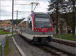 Travys ABe 8/12 3006 verlässt den Endbahnhof Sainte-Croix.