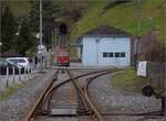 Ruderbach ist sogar ein richtiger Bahnhof mit Weiche.