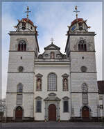 Die Klosterkirche von Rheinau.