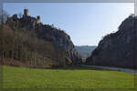 Über Balsthal bewachte einst die Burg Neu-Falkenstein den Zugang zum Passwang, hier von Mümliswil aus betrachtet.