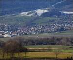 0-523-rabe-523-flirt-ch/765634/ein-flirt-faehrt-auf-der-jurasuedfusslinie Ein Flirt fährt auf der Jurasüdfusslinie aus Grenchen aus. Januar 2022.