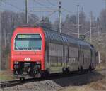 DPZ mit Lok Re 450 056 bei Wettswil. März 2022.