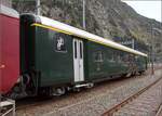 Sauber restaurierter EW II 1.-Klasse-Wagen 50 85 18-33 617-9 CH-SLM in G�schenen. September 2022.