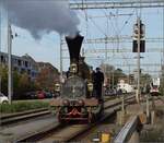 Spanisch-Brötli-Bahn zum 175. Geburtstag.

Lok Limmat rangiert in Laufenburg. Oktober 2022.