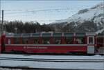 Bernina-Express. 

Bp 2506 als Schlusswagen in St. Moritz. Januar 2023.