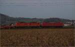 Am fast dauerverschlossenen Bahnübergang.