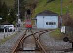 Ruderbach ist sogar ein richtiger Bahnhof mit Weiche.